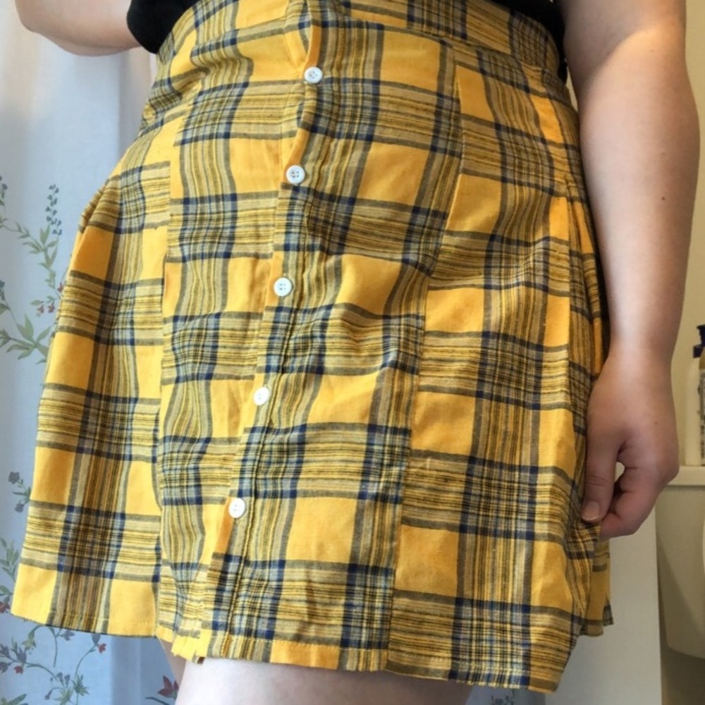 clueless yellow and black checkered mini skirt
